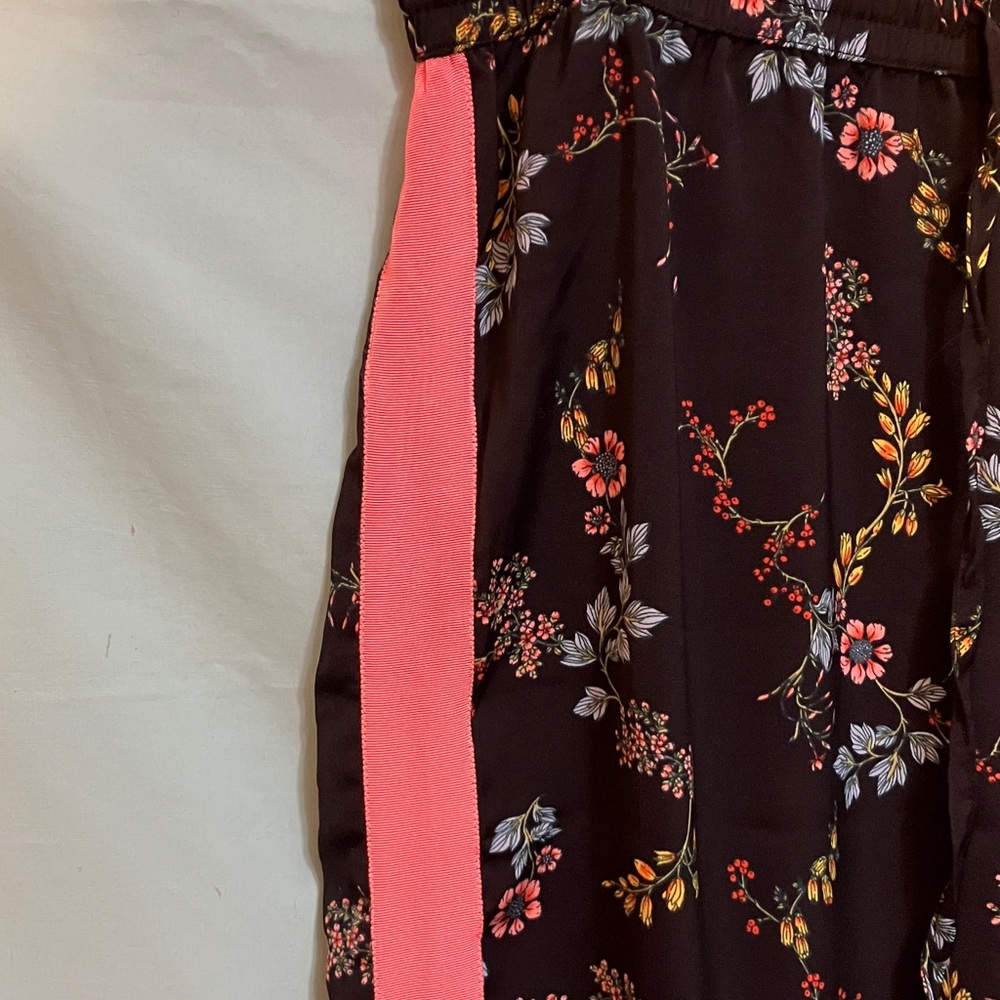 Who What Wear Black Floral Pants - Picture 4 of 8